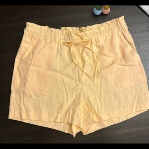 Banana Republic Peach 4“ Tie-Waist Linen Short/XL